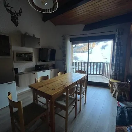 Apartment T2 Au Pied Des Pistes, 4 Couchages, Balcon - Fr-1-804-42